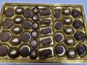 Lindtリンツ　プラリネ クラシック 405g