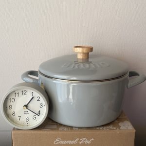 BRUNO（3140）株主優待内容2024年6月ホーロー両手鍋20cmグレイッシュアラームクロック